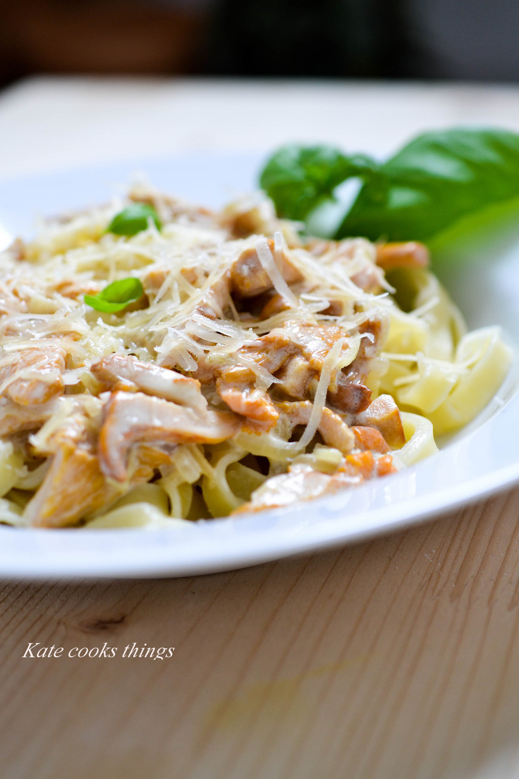 Simple pasta with&nbsp;chanterelles