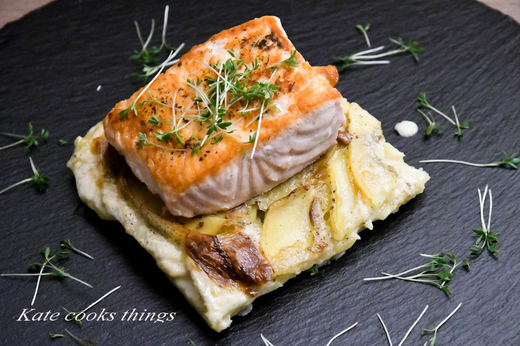 Simple potato gratin with&nbsp;salmon